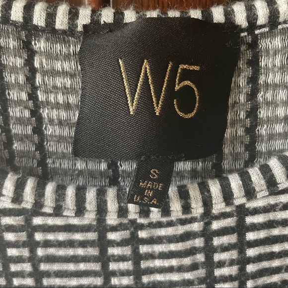 W5 | Anthropologie tank - Picture 3 of 7